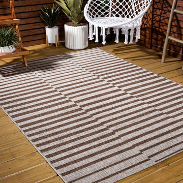 Sukie Modern Offset Stripe Indoor/outdoor Area Rug